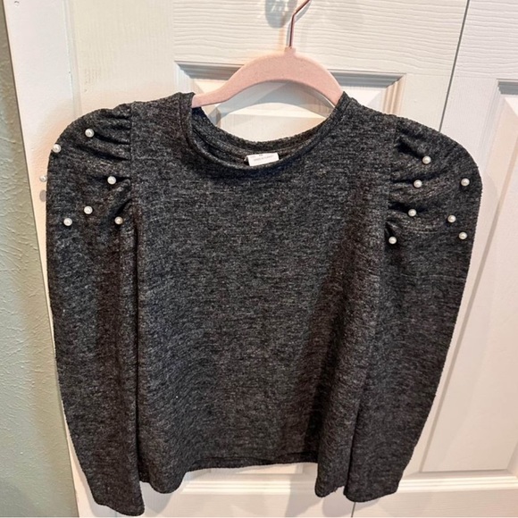 SALE!!! Zara Tops for Girls. Get all 4 tops for price of 1! - Picture 6 of 9